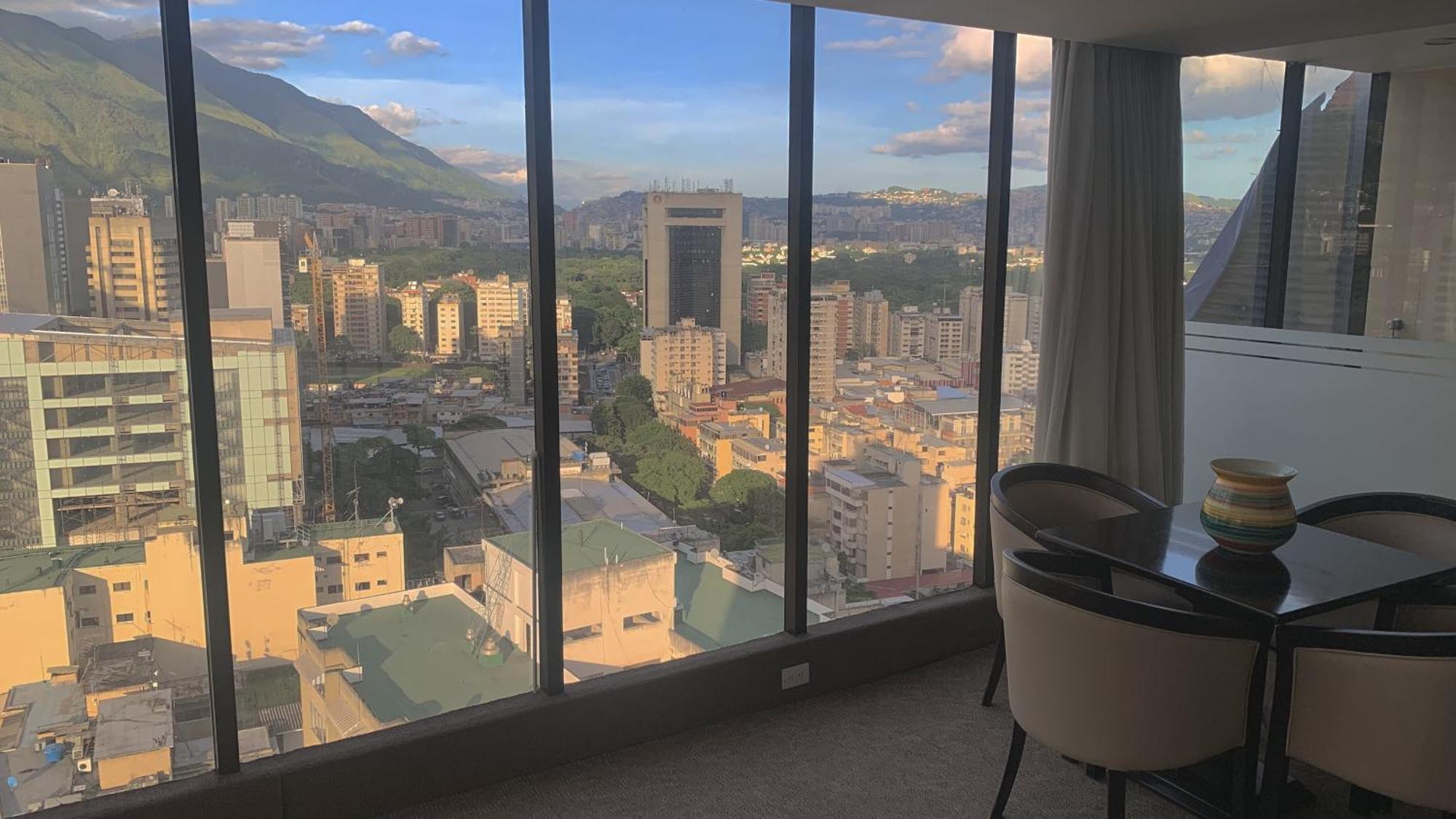 Hotel Chacao Suites Каракас Екстериор снимка