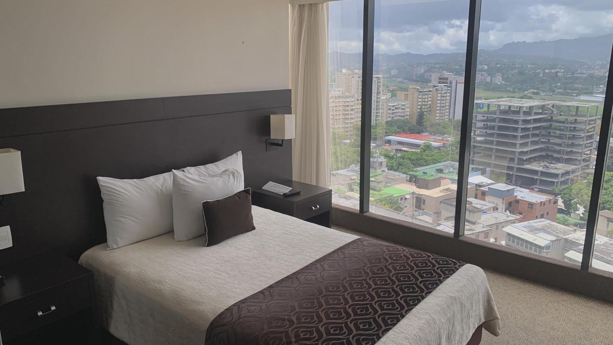 Hotel Chacao Suites Каракас Екстериор снимка